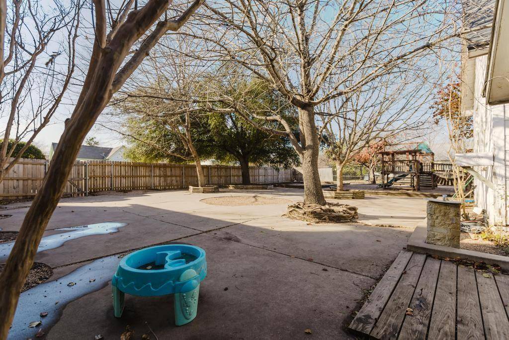 208 Farley ST, Hutto, TX 78634