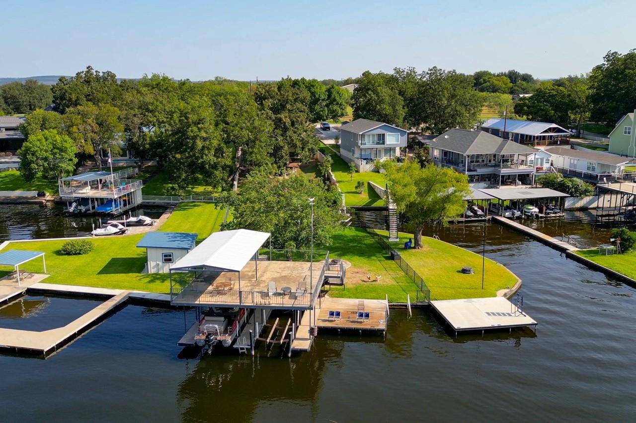 2000 Williams Lakeshore, Kingsland, TX 78639