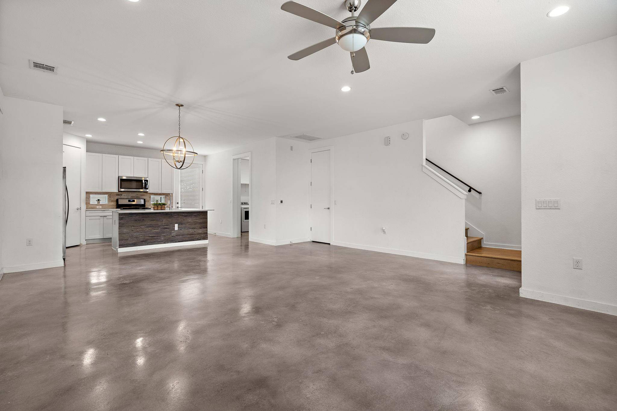 6404 Porter ST #1, Austin, TX 78741