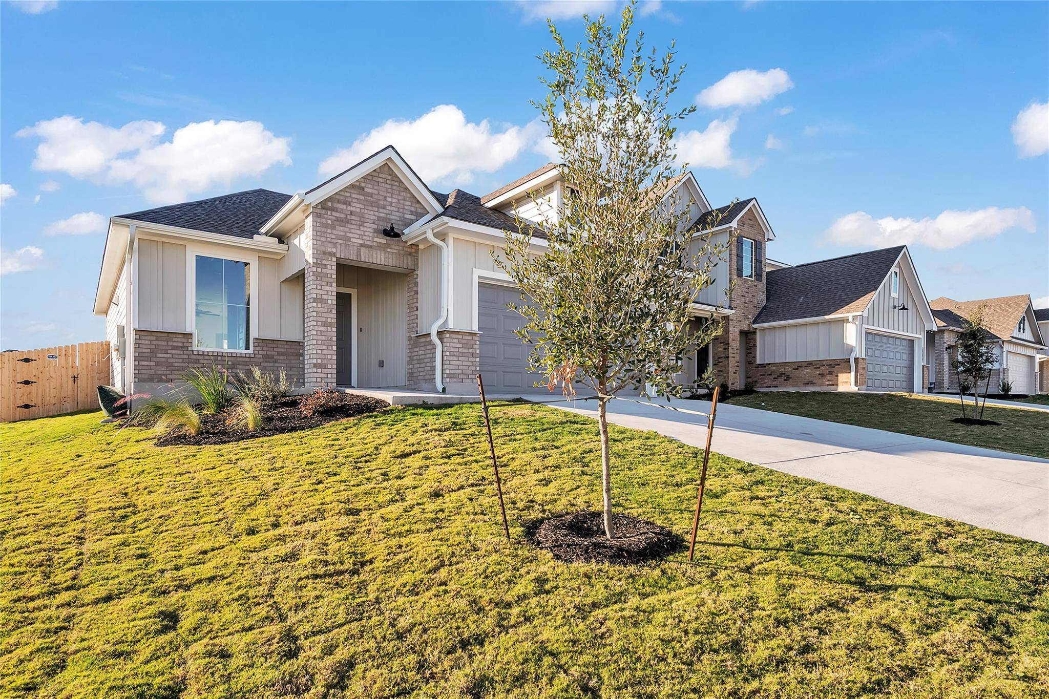 270 Boatright BLVD, Jarrell, TX 76537
