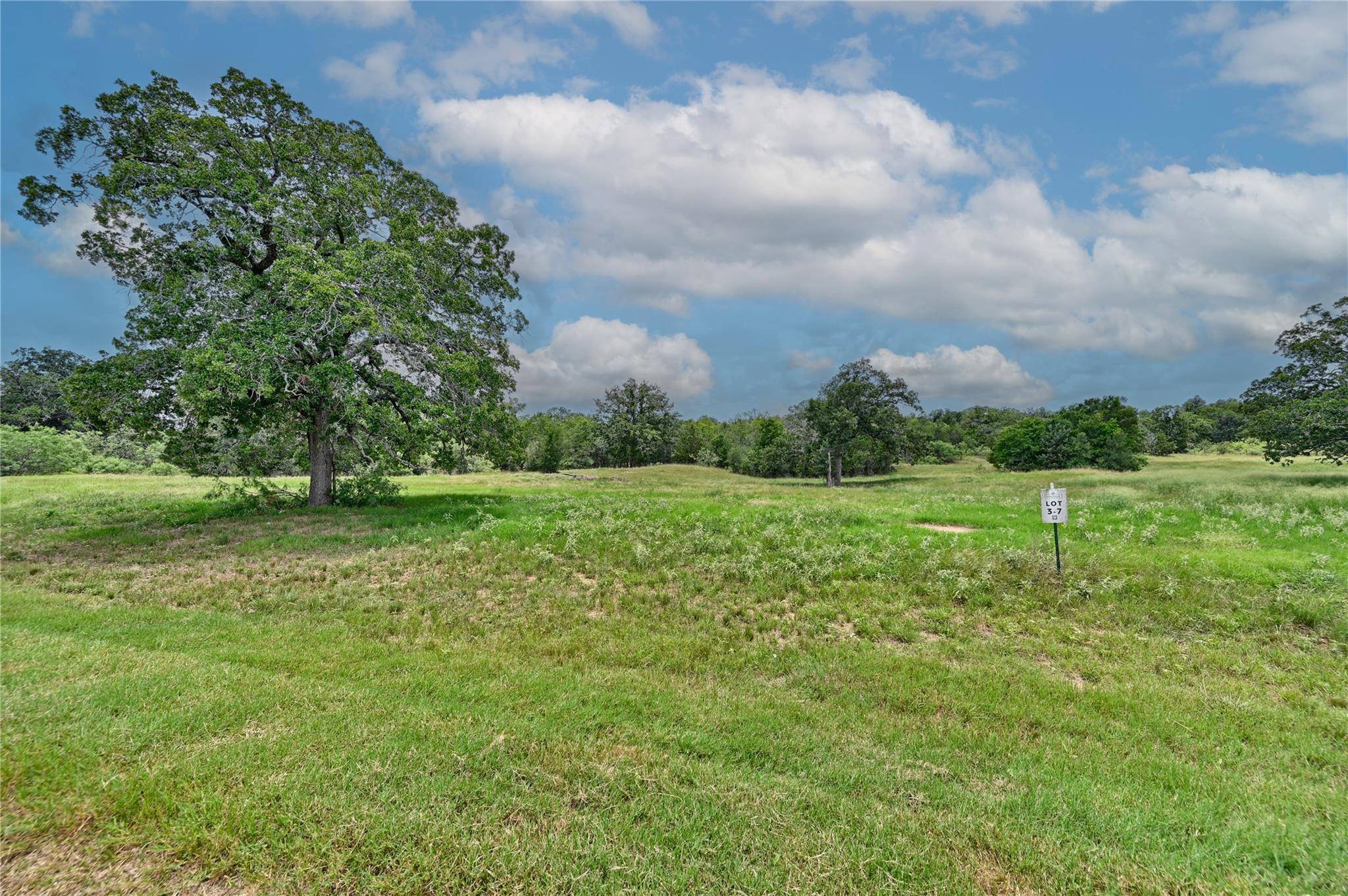 159 Starlight Path, Red Rock, TX 78662