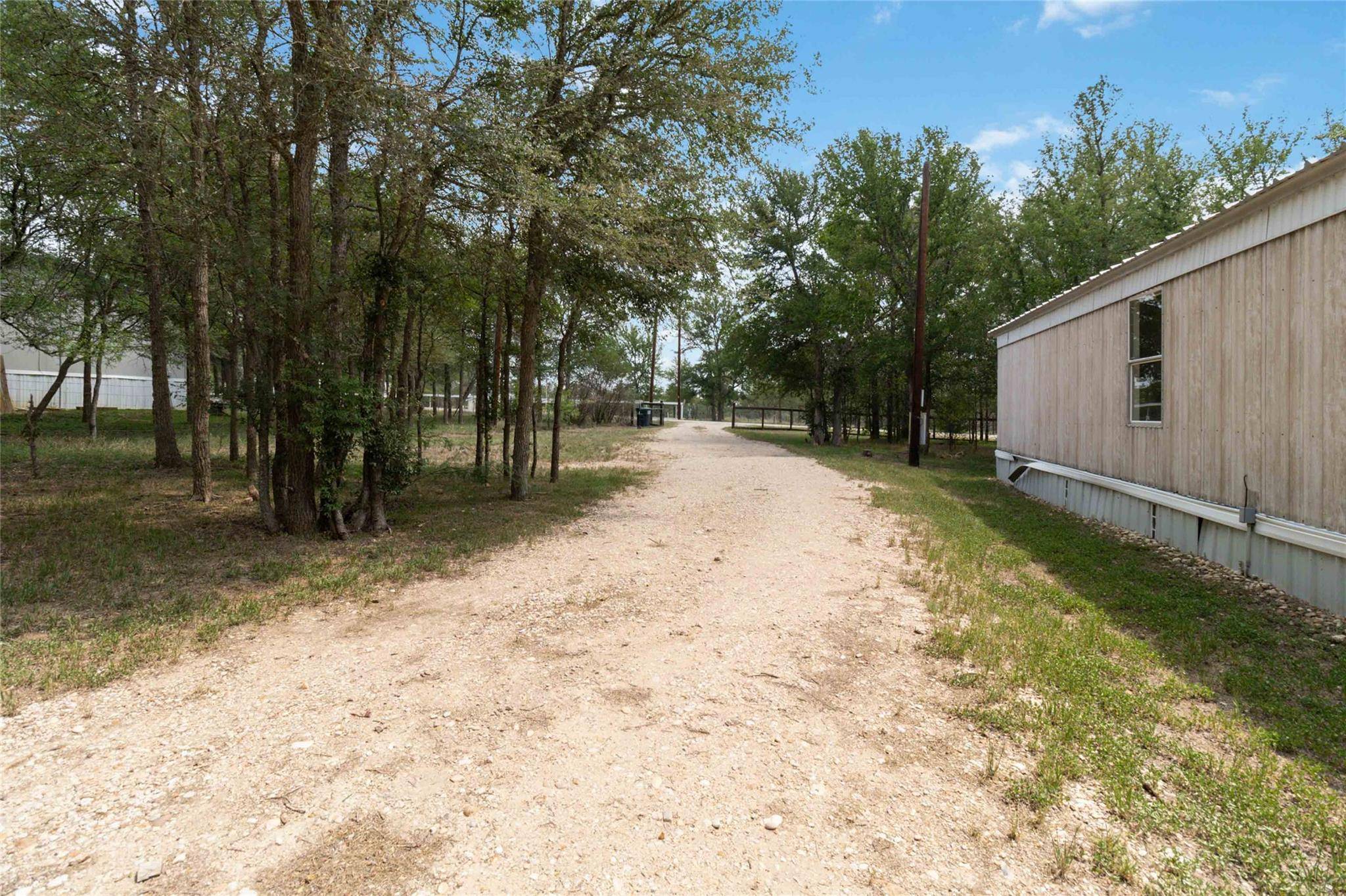 153 Cherylton DR, Red Rock, TX 78662