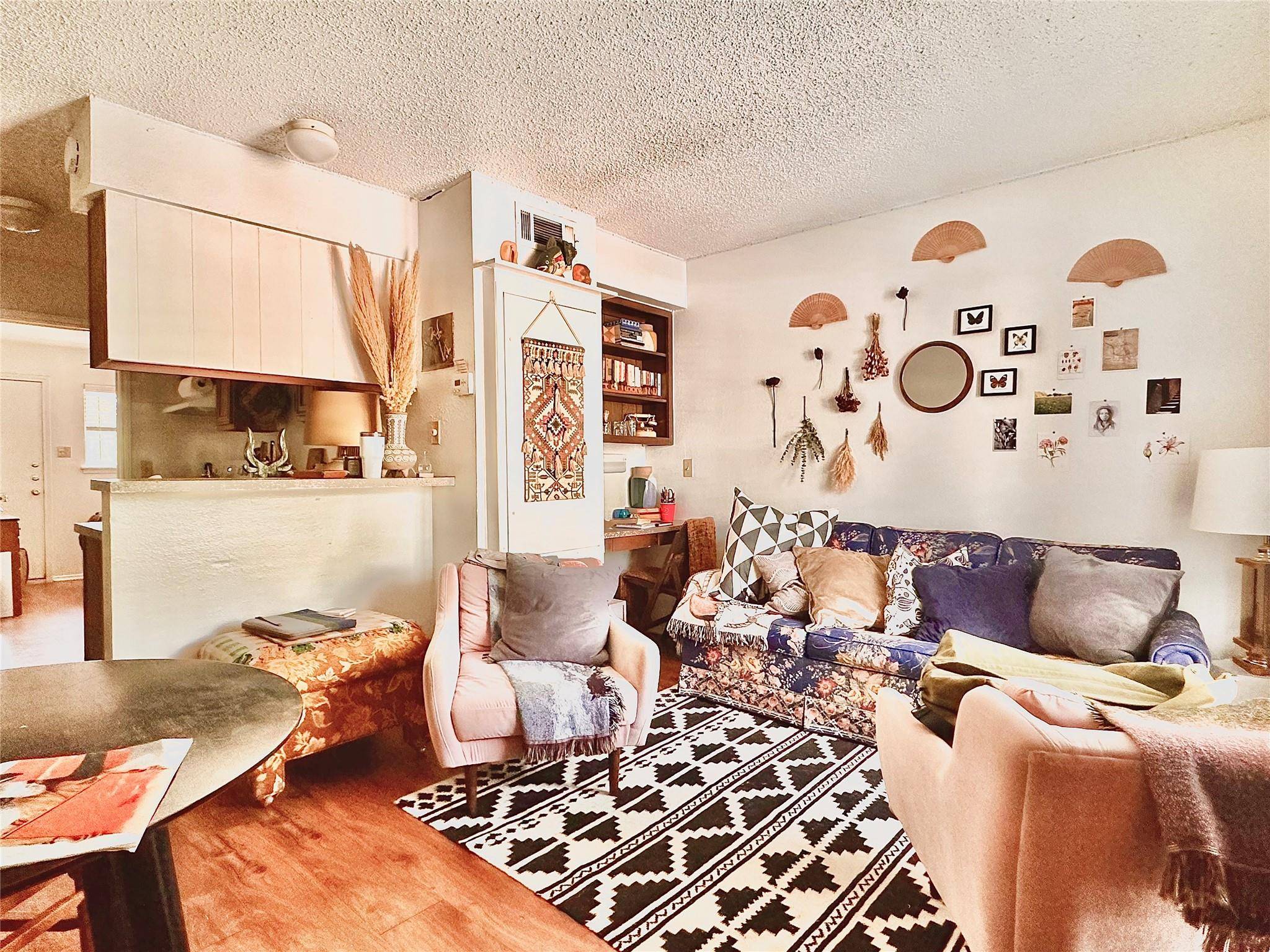 301 W 29th ST #D102, Austin, TX 78705