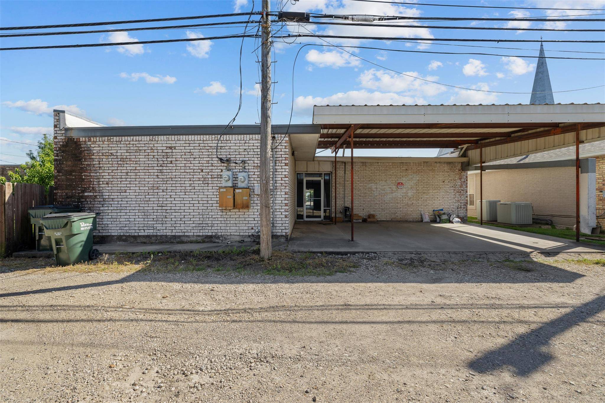 251 E Hempstead ST, Giddings, TX 78942