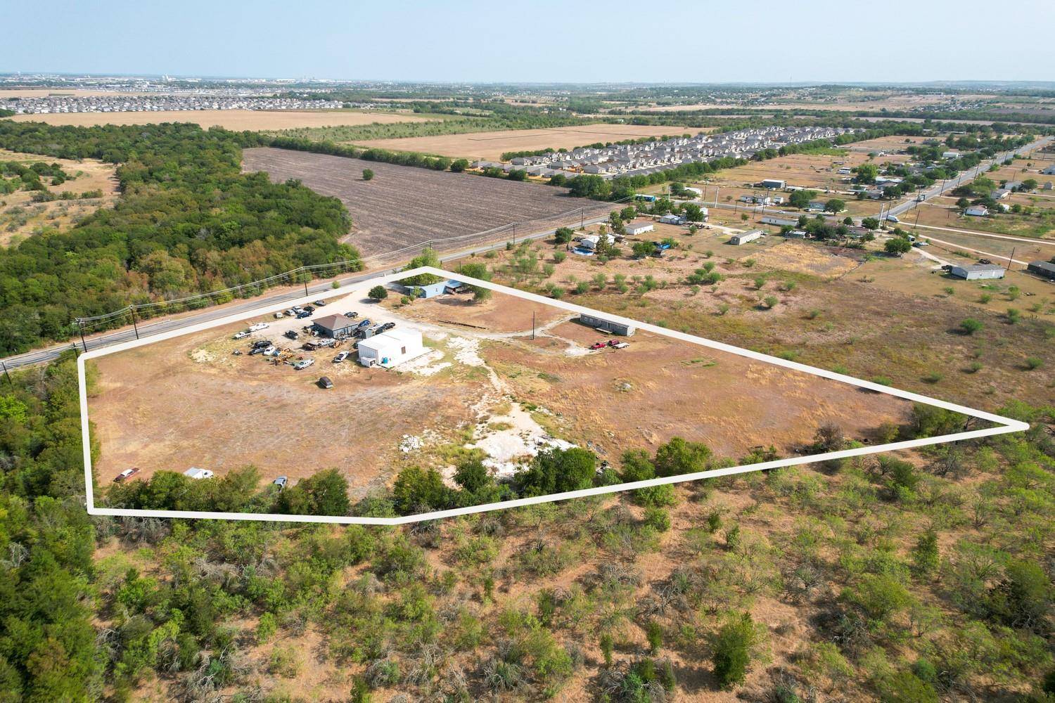 1000 Heidenreich LN, Kyle, TX 78640