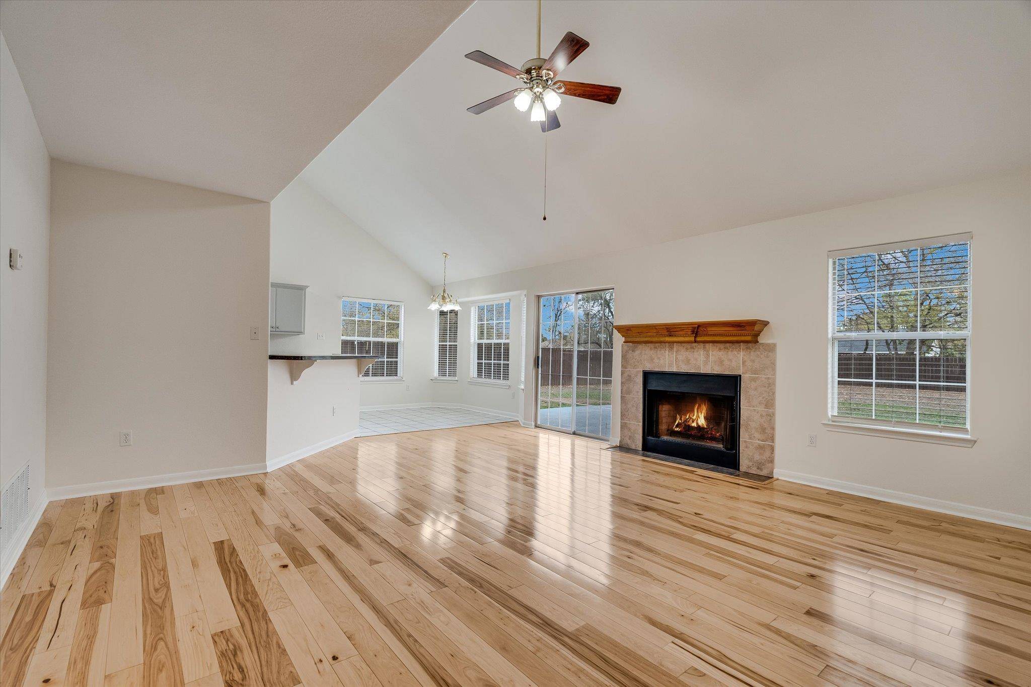 134 Laumaia LN, Bastrop, TX 78602