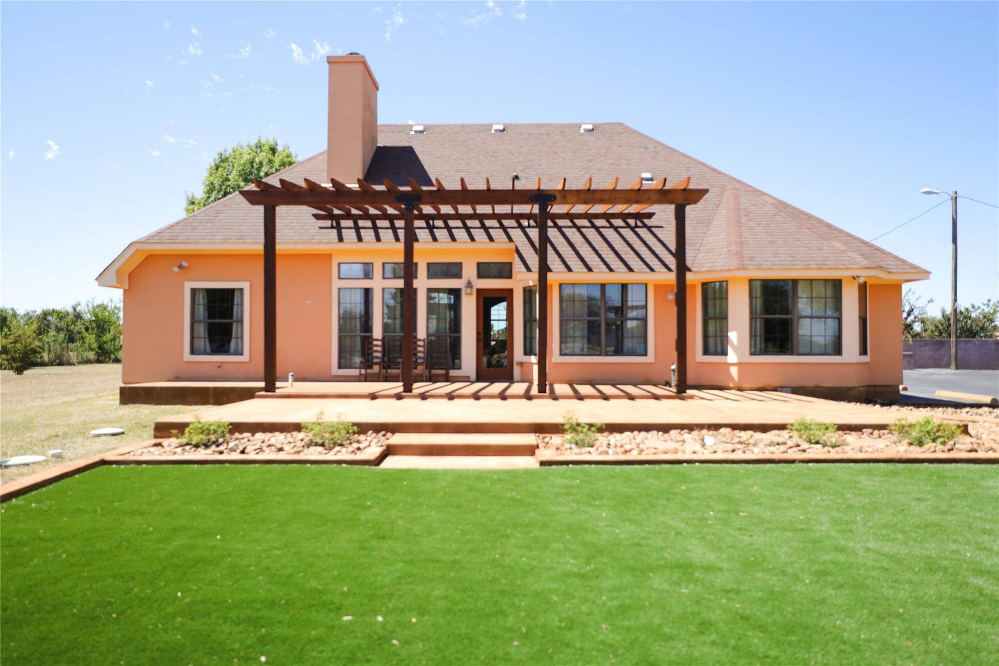 535 Upper Elgin River RD, Elgin, TX 78621