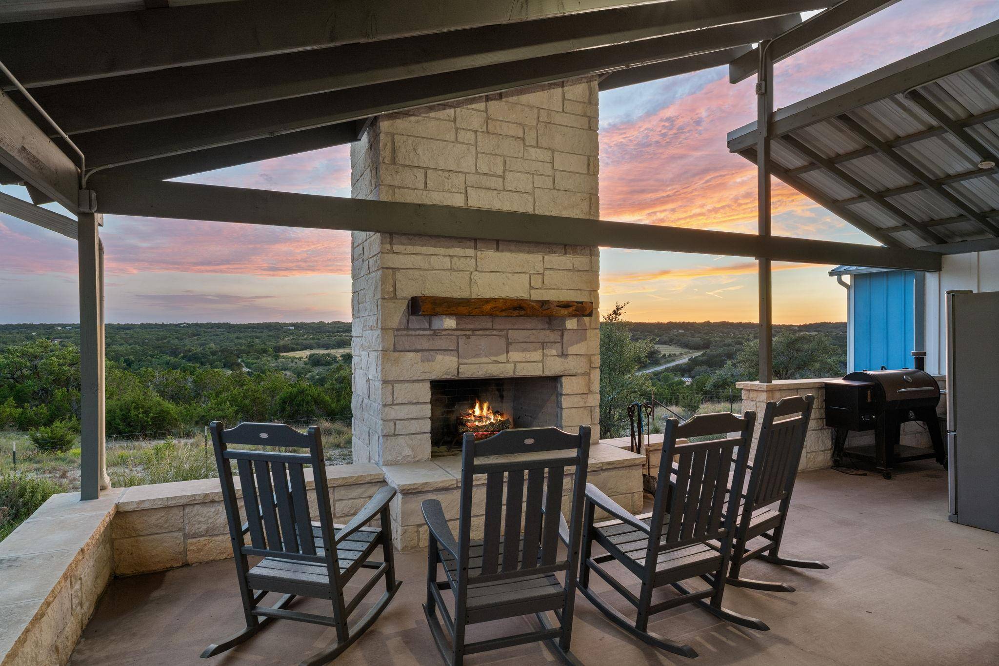 365 Billy Sisson RD, Johnson City, TX 78636