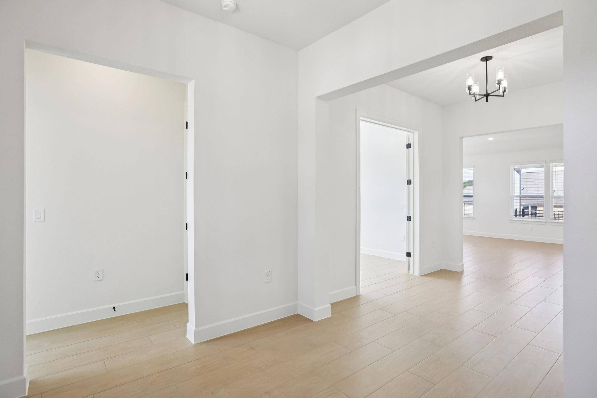 1851 Dancing Oak LN, San Marcos, TX 78666