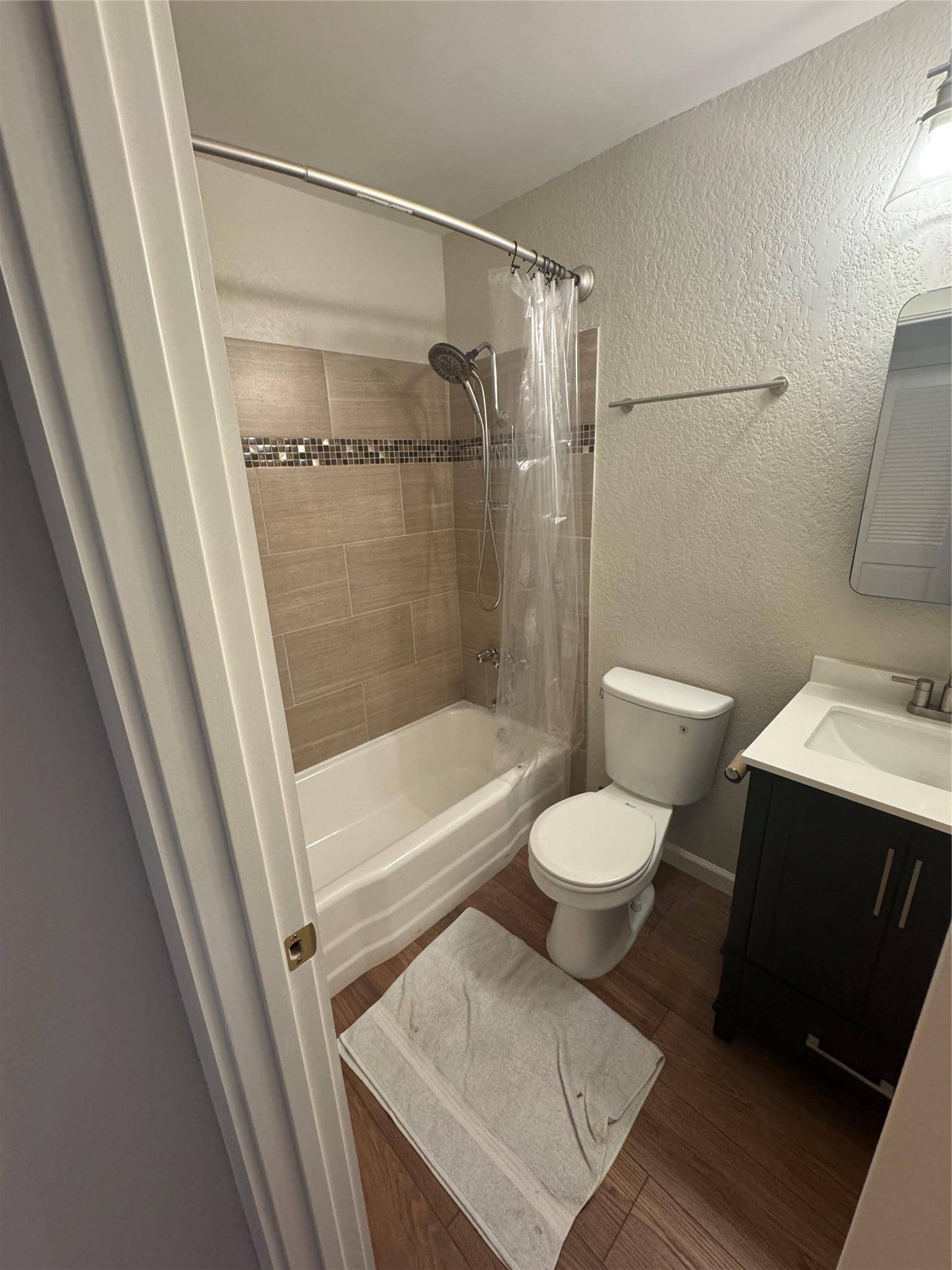 2401 Manor RD #118, Austin, TX 78722