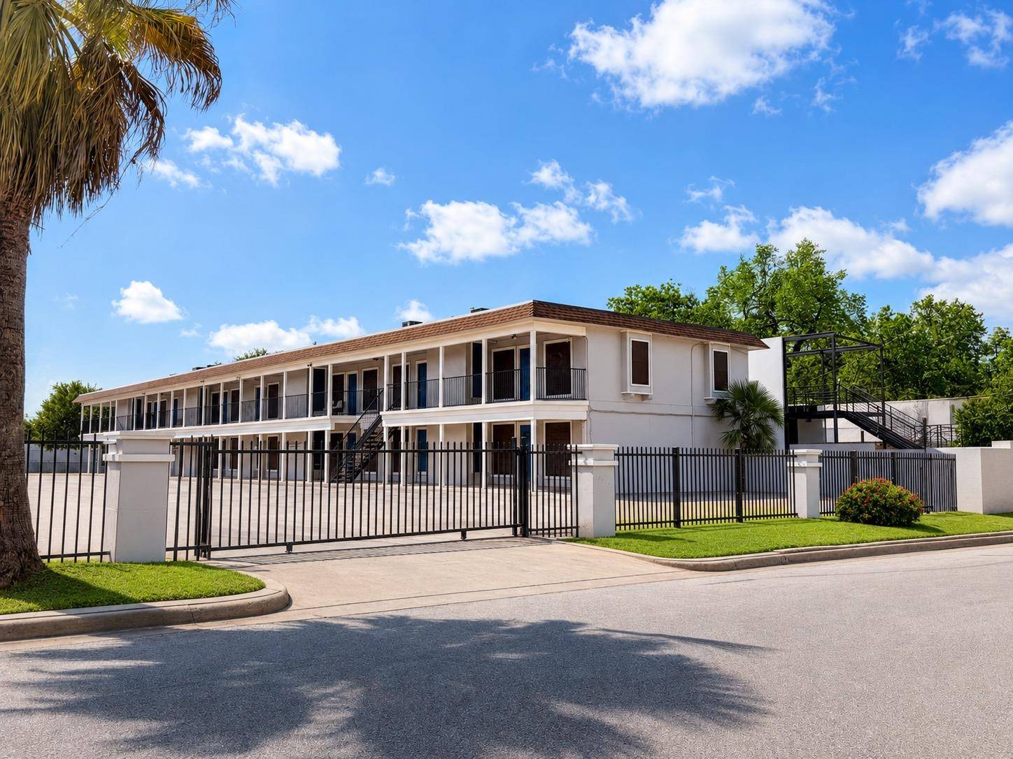 4709 Harmon Ave #322, Austin, TX 78751