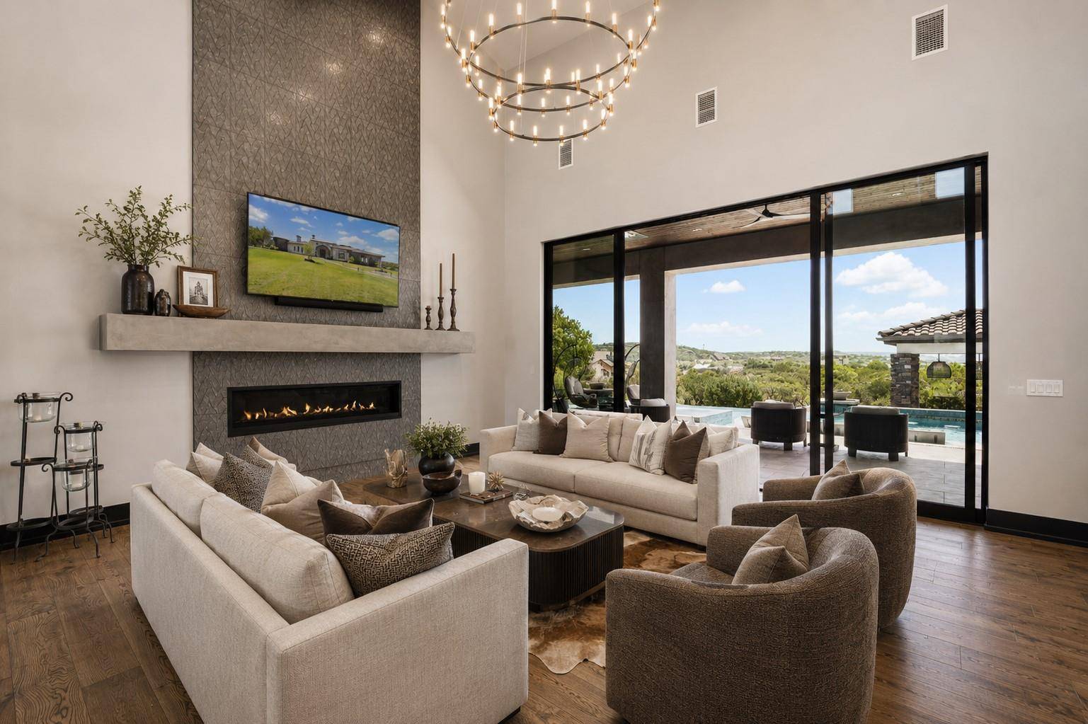 19204 Secretariat PL, Spicewood, TX 78669