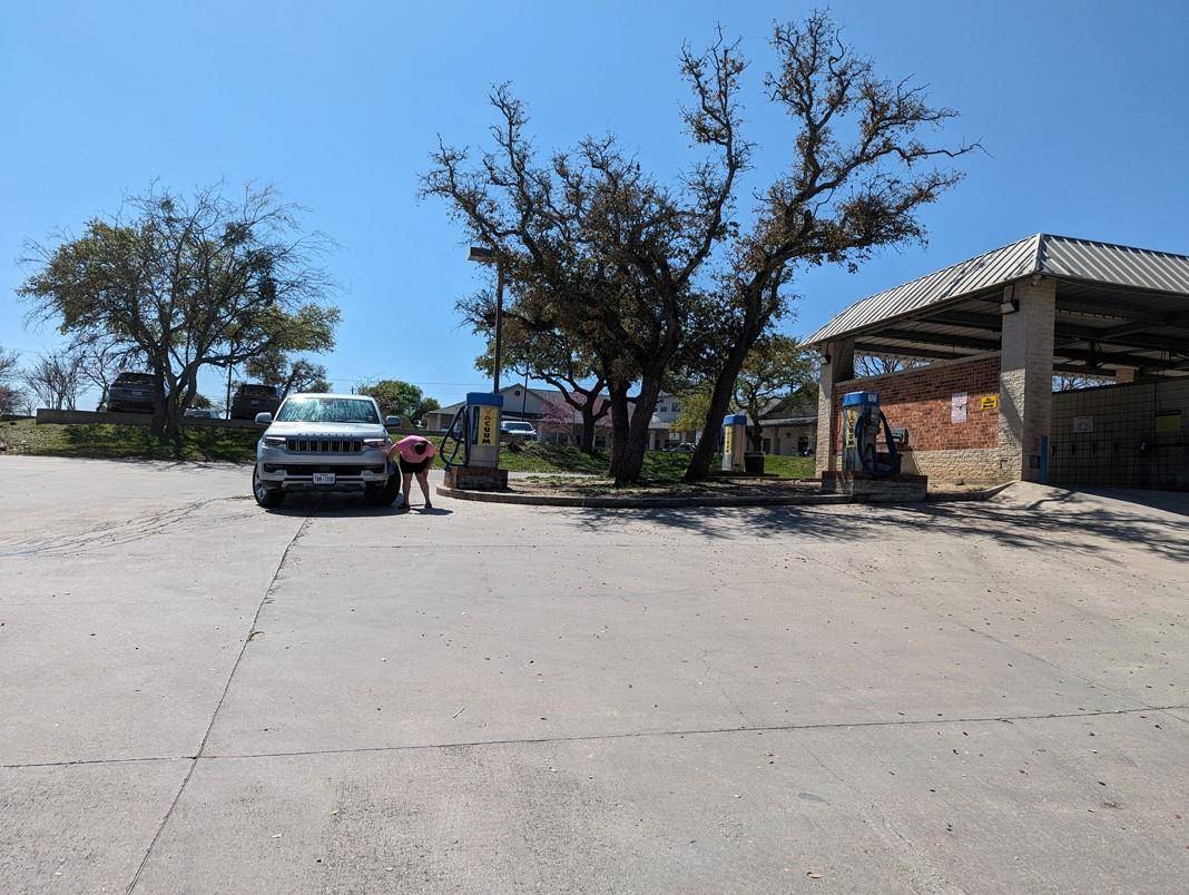2106 Hunter RD, San Marcos, TX 78666
