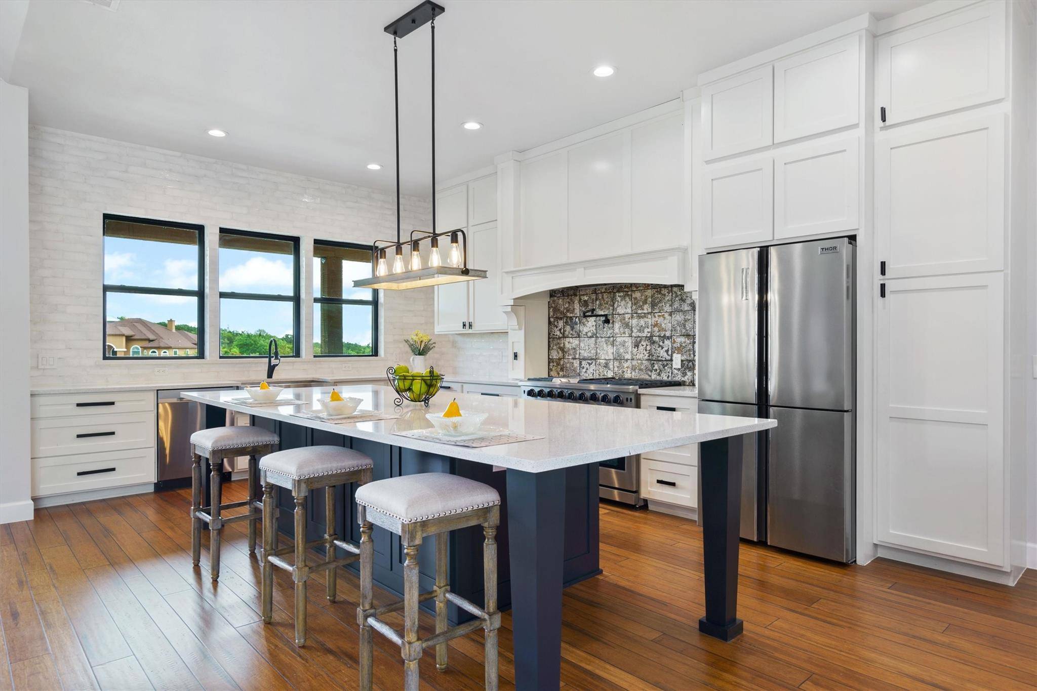 21409 Vista Estates DR, Spicewood, TX 78669