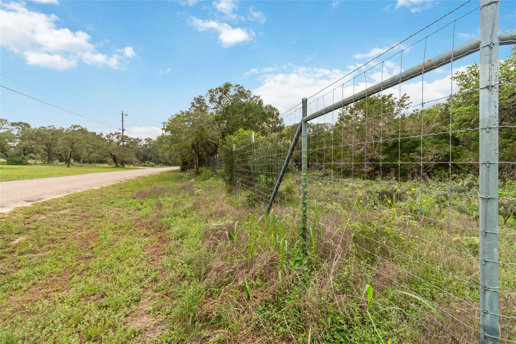 1306 Thousand Oaks LOOP, San Marcos, TX 78666