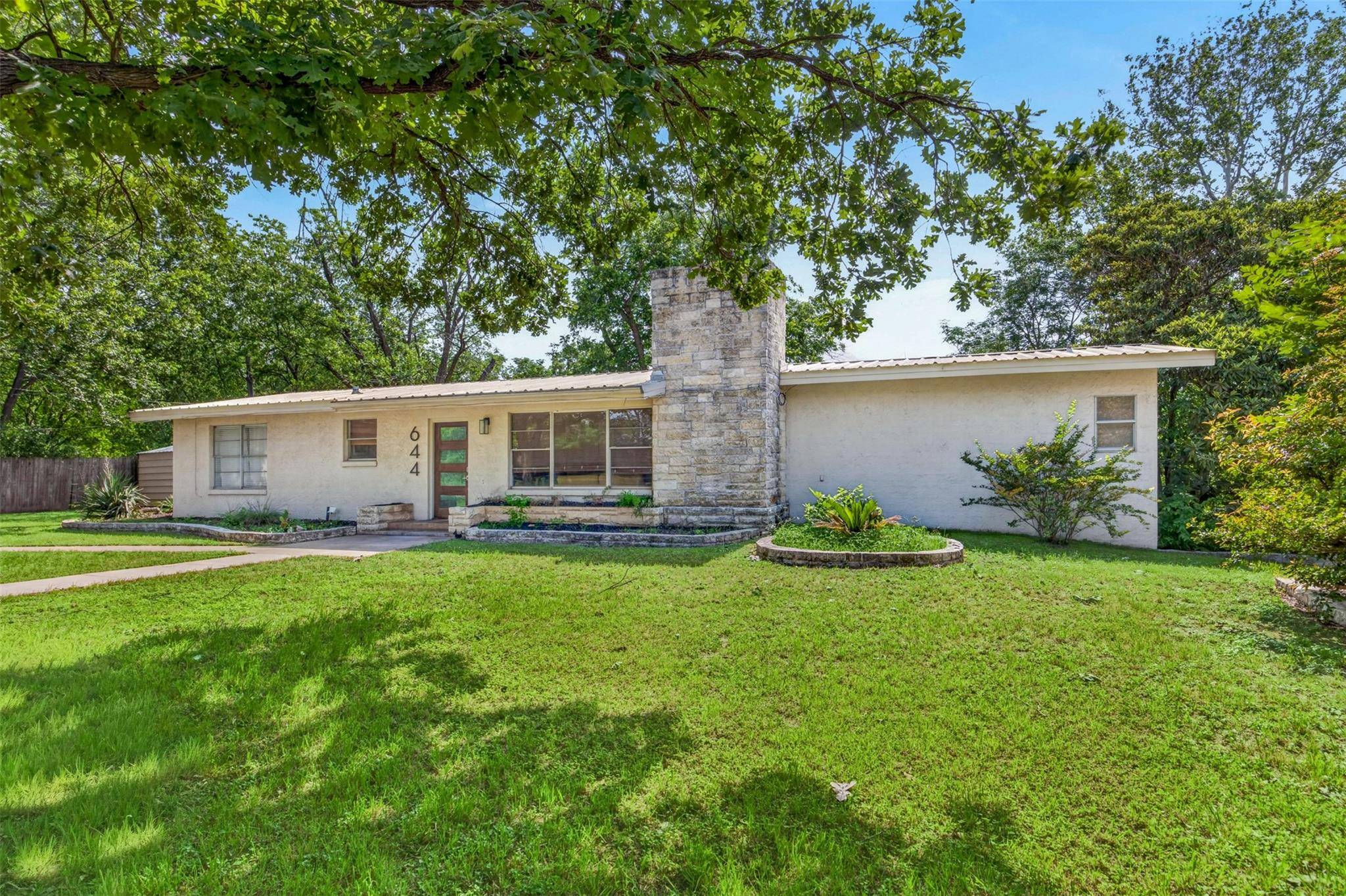 644 Cypress RDG, Mcqueeney, TX 78123