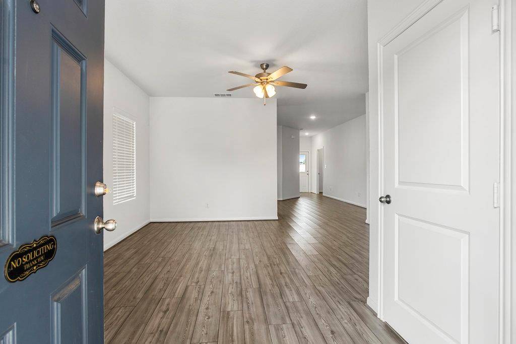 104 Katie Elder DR, Jarrell, TX 76537