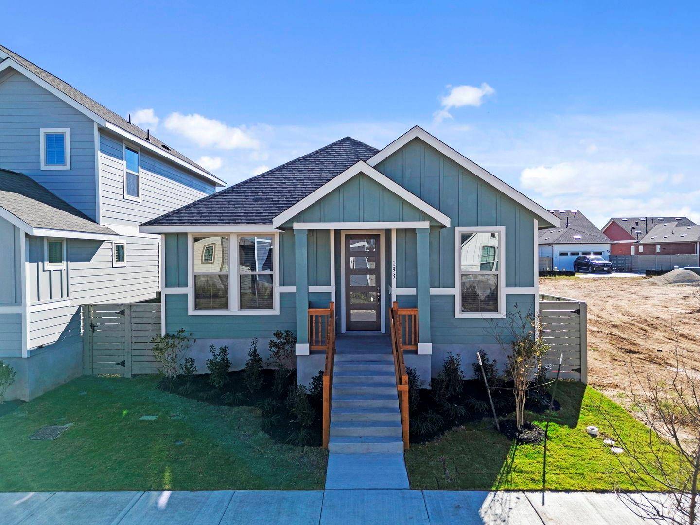 193 Weaver LN, Bastrop, TX 78602