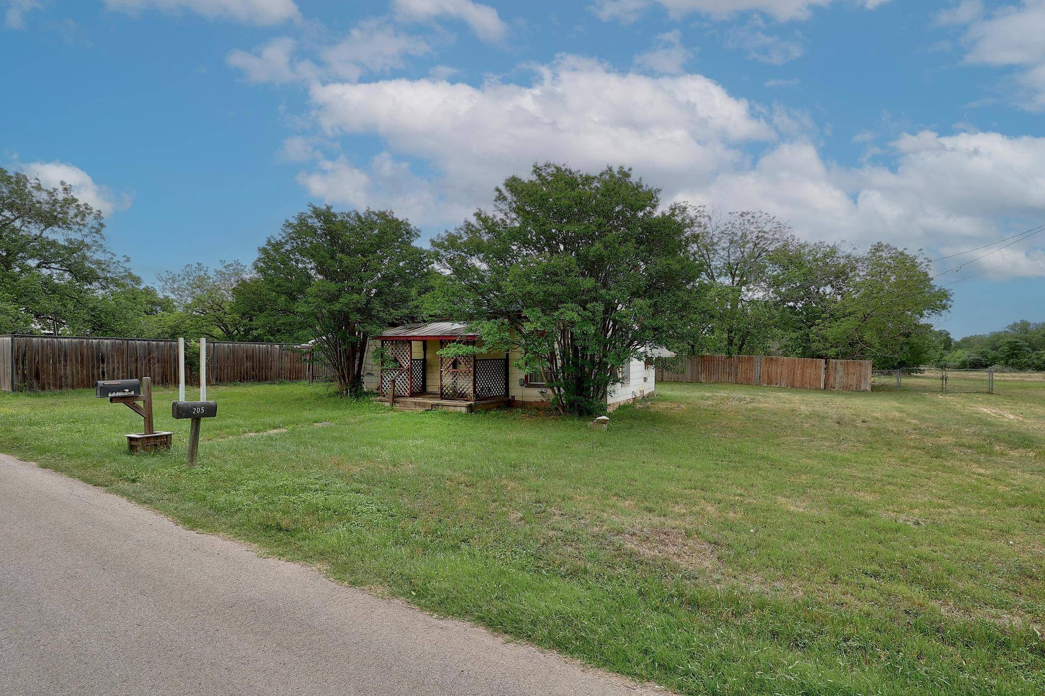 205 Fallwell ST, Liberty Hill, TX 78642