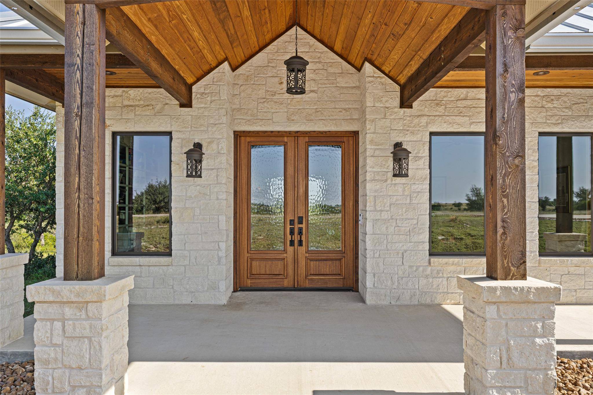 234 Elk Run CV, Blanco, TX 78606