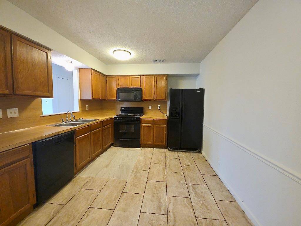 801 Country Aire DR #A, Round Rock, TX 78664