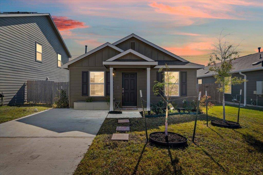 13617 Knights Branch DR, Elgin, TX 78621