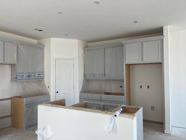 211 Trbiue BLVD, Taylor, TX 76574