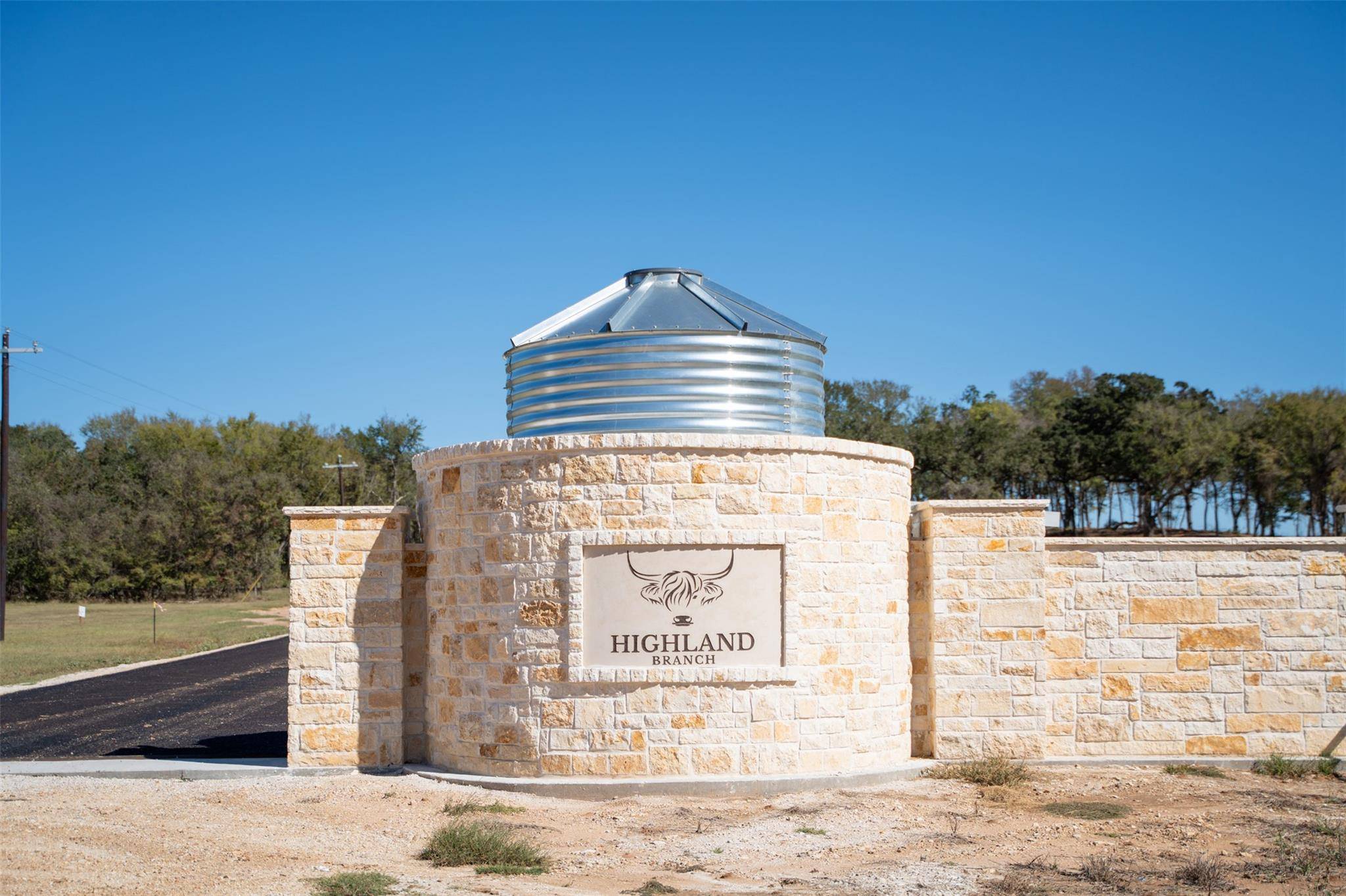 204 Little Branch LN, Cameron, TX 76520