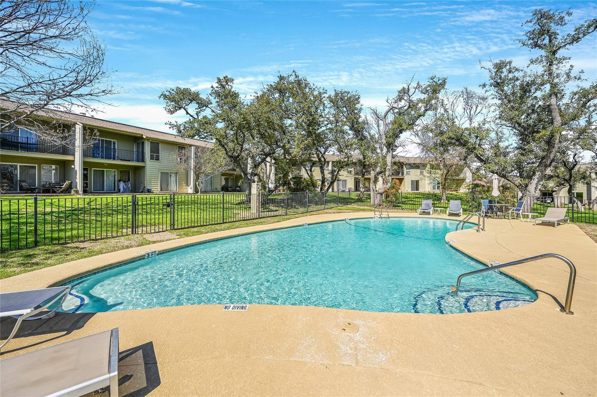 100 Lido CIR #A1, Lakeway, TX 78734