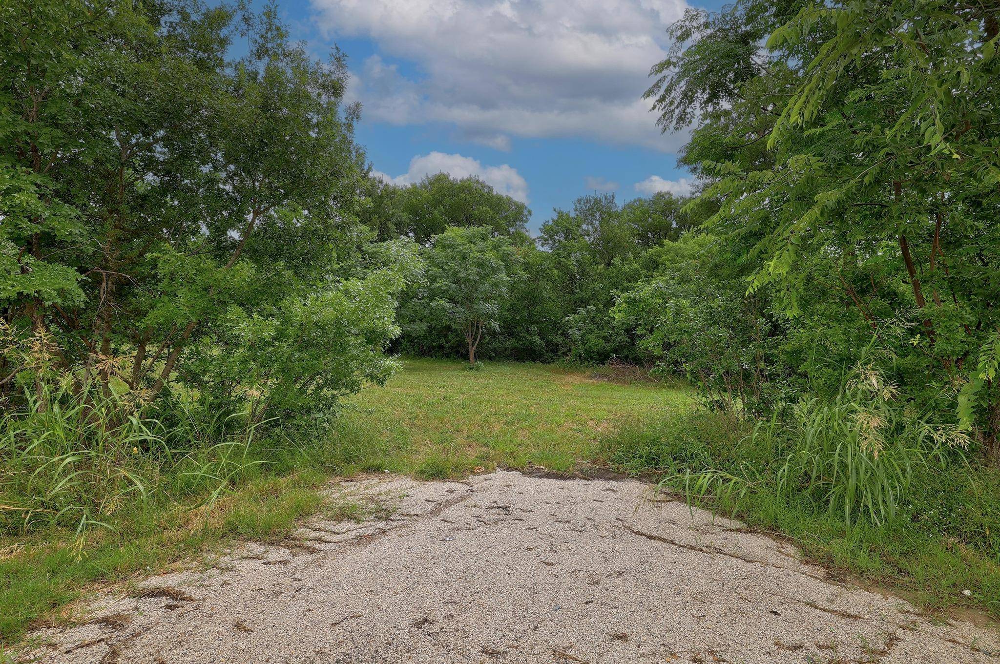 101 River RD, Liberty Hill, TX 78642