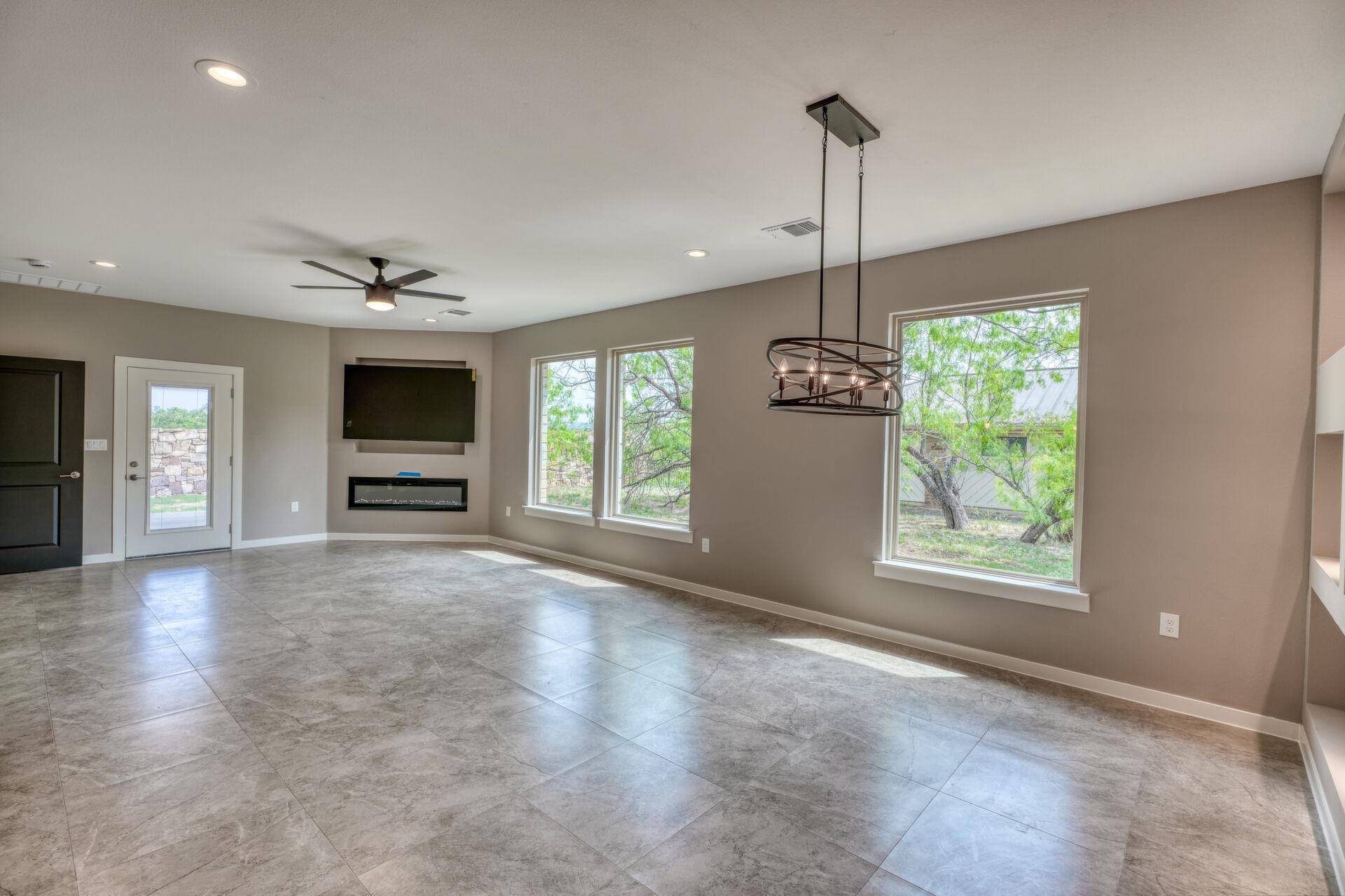 607 Sun Ray, Horseshoe Bay, TX 78658