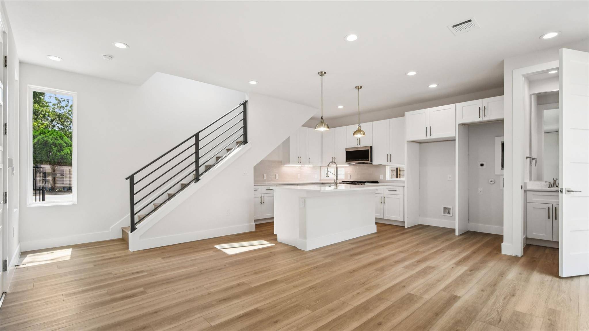 9104 Georgian DR, Austin, TX 78753