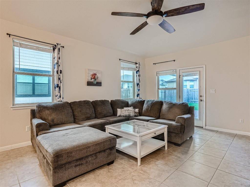 19212 Scoria DR, Pflugerville, TX 78660