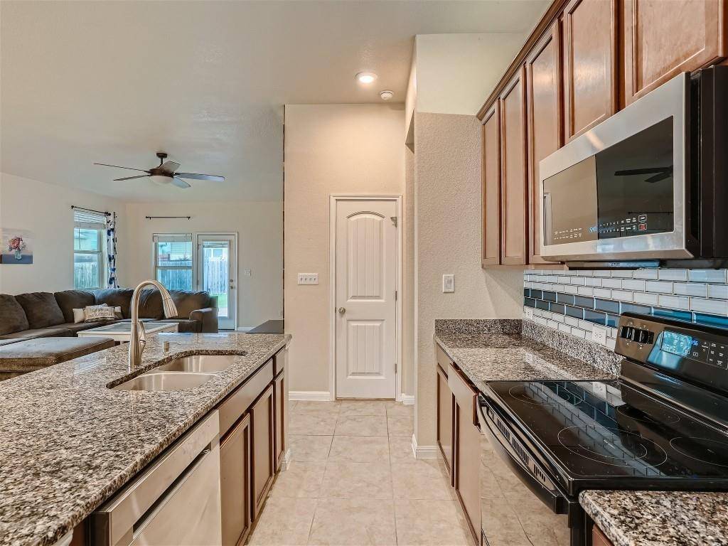 19212 Scoria DR, Pflugerville, TX 78660
