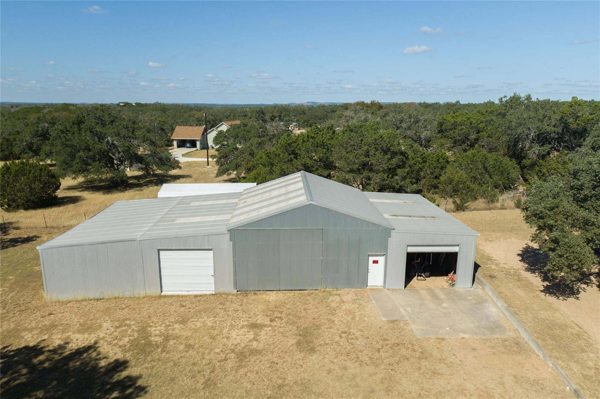 100 Burnett Ranch RD, Wimberley, TX 78676