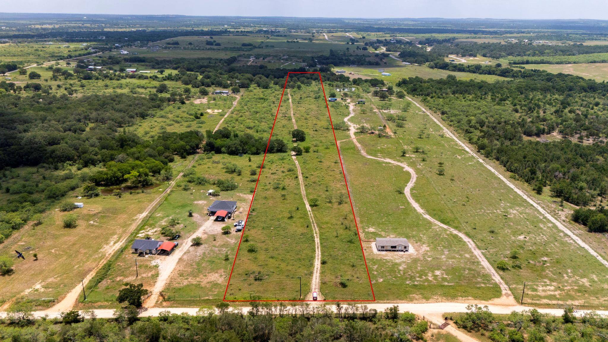 401 Turnback TRL, Dale, TX 78616