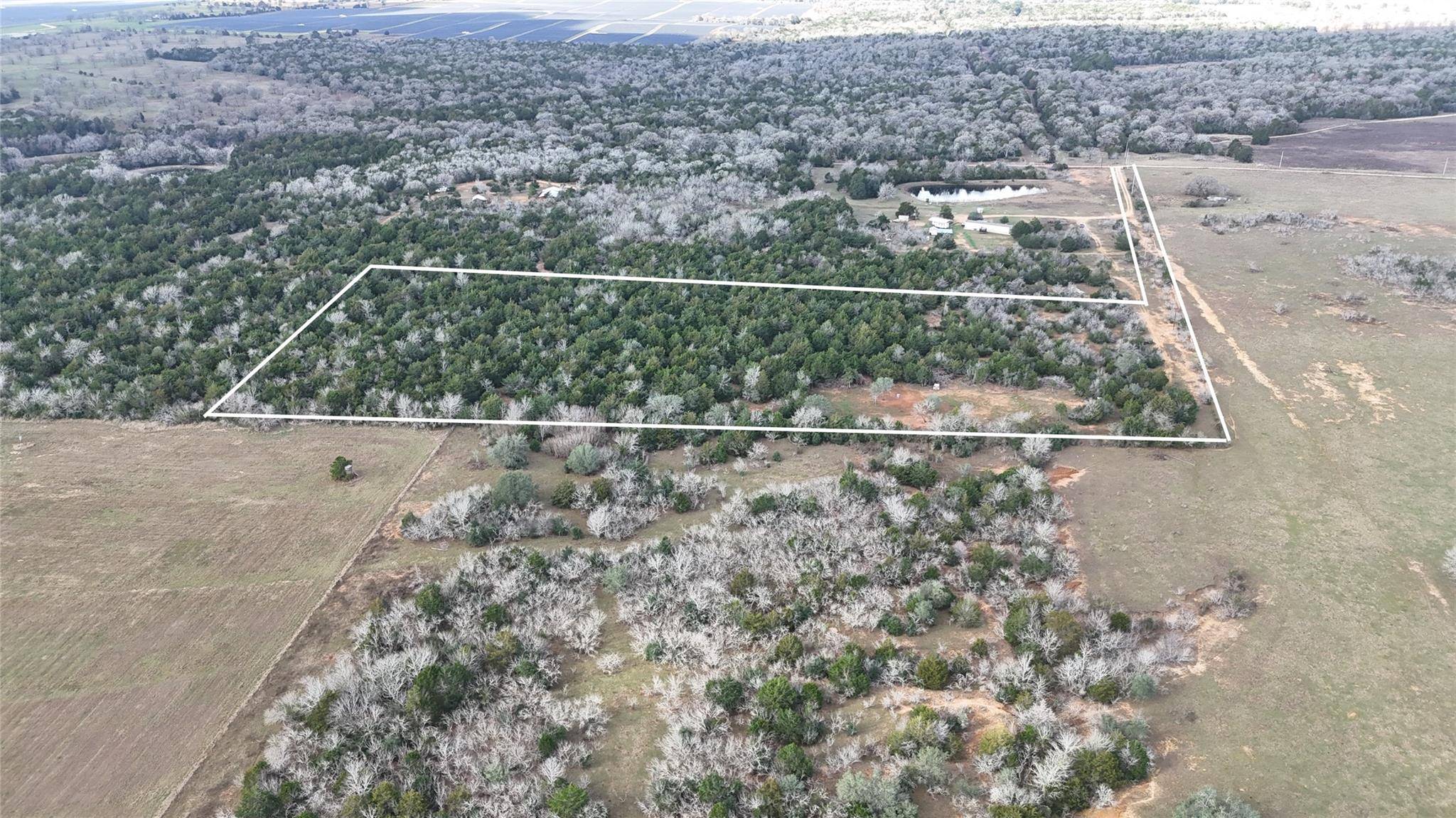 259 Meduna RD, Smithville, TX 78957