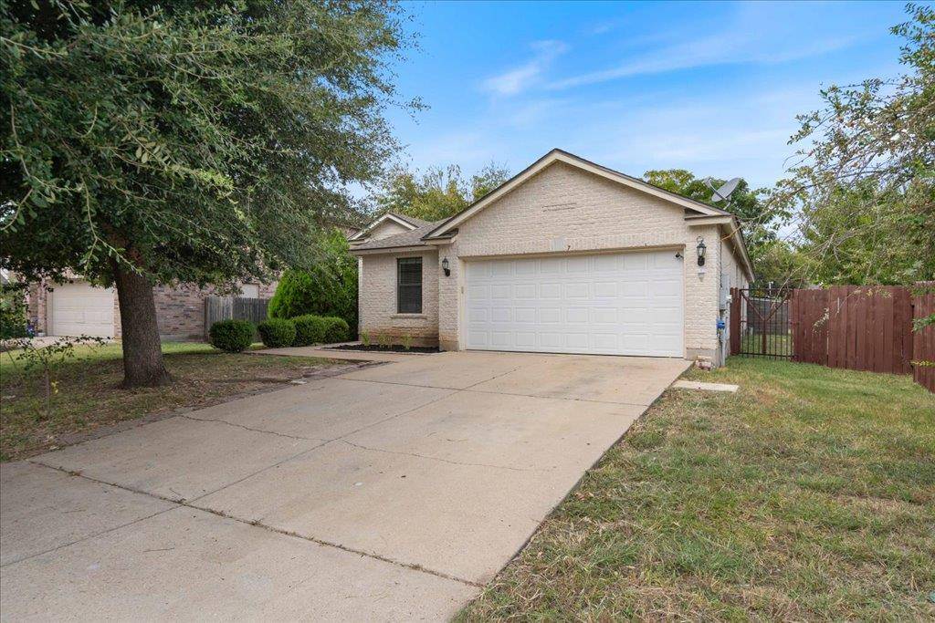708 Yosemite TRL, Taylor, TX 76574