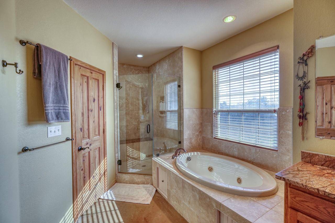 8256 S Us Highway 183, Briggs, TX 78608