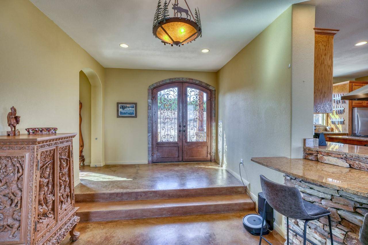 8256 S Us Highway 183, Briggs, TX 78608