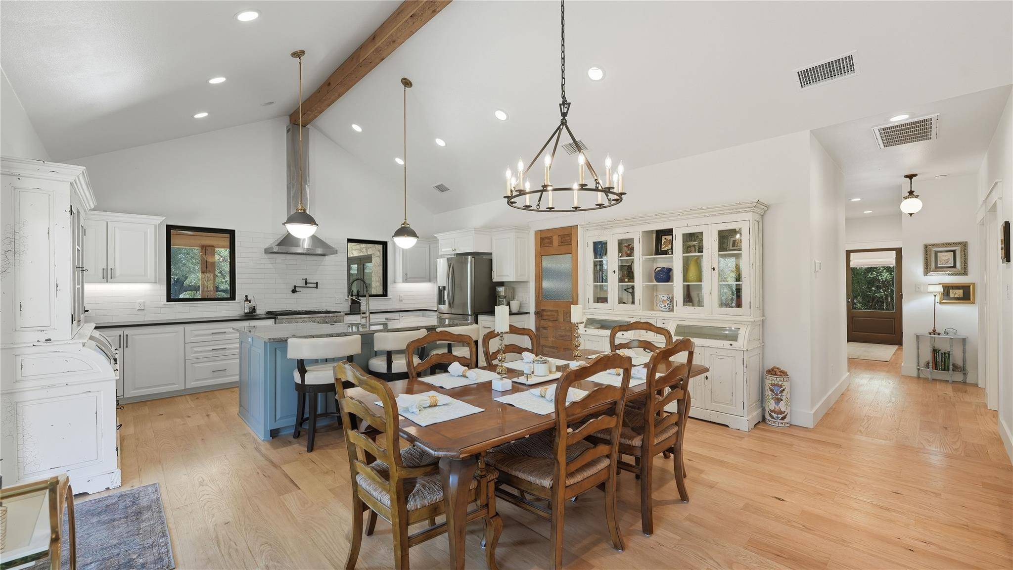 2656 River Bend RD, Smithville, TX 78957