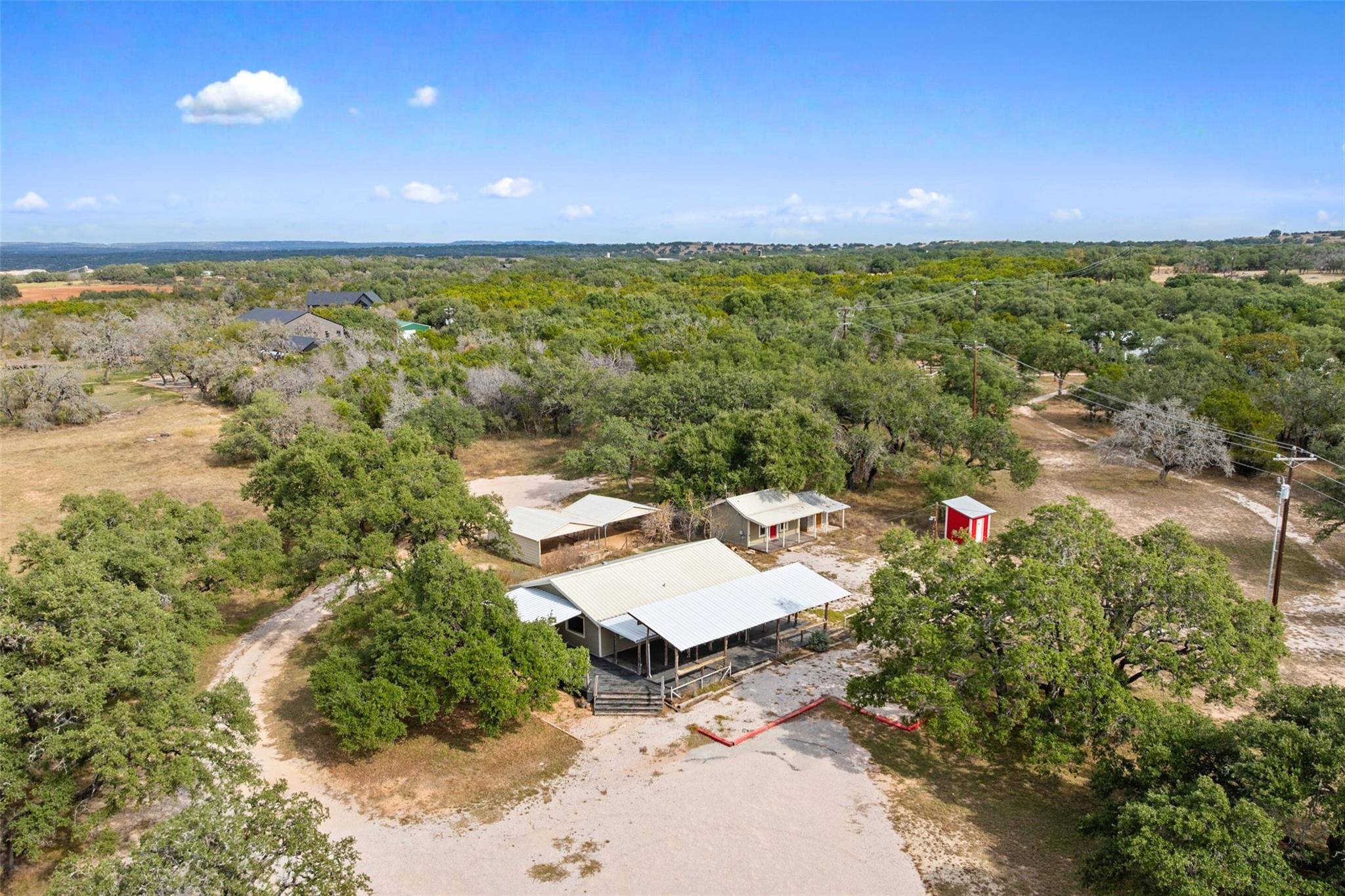 214 Edmonds Ave, Johnson City, TX 78636