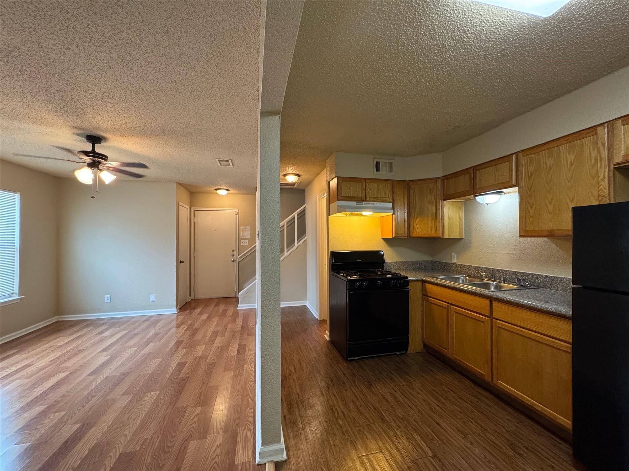4904 West Wind TRL #102, Austin, TX 78745