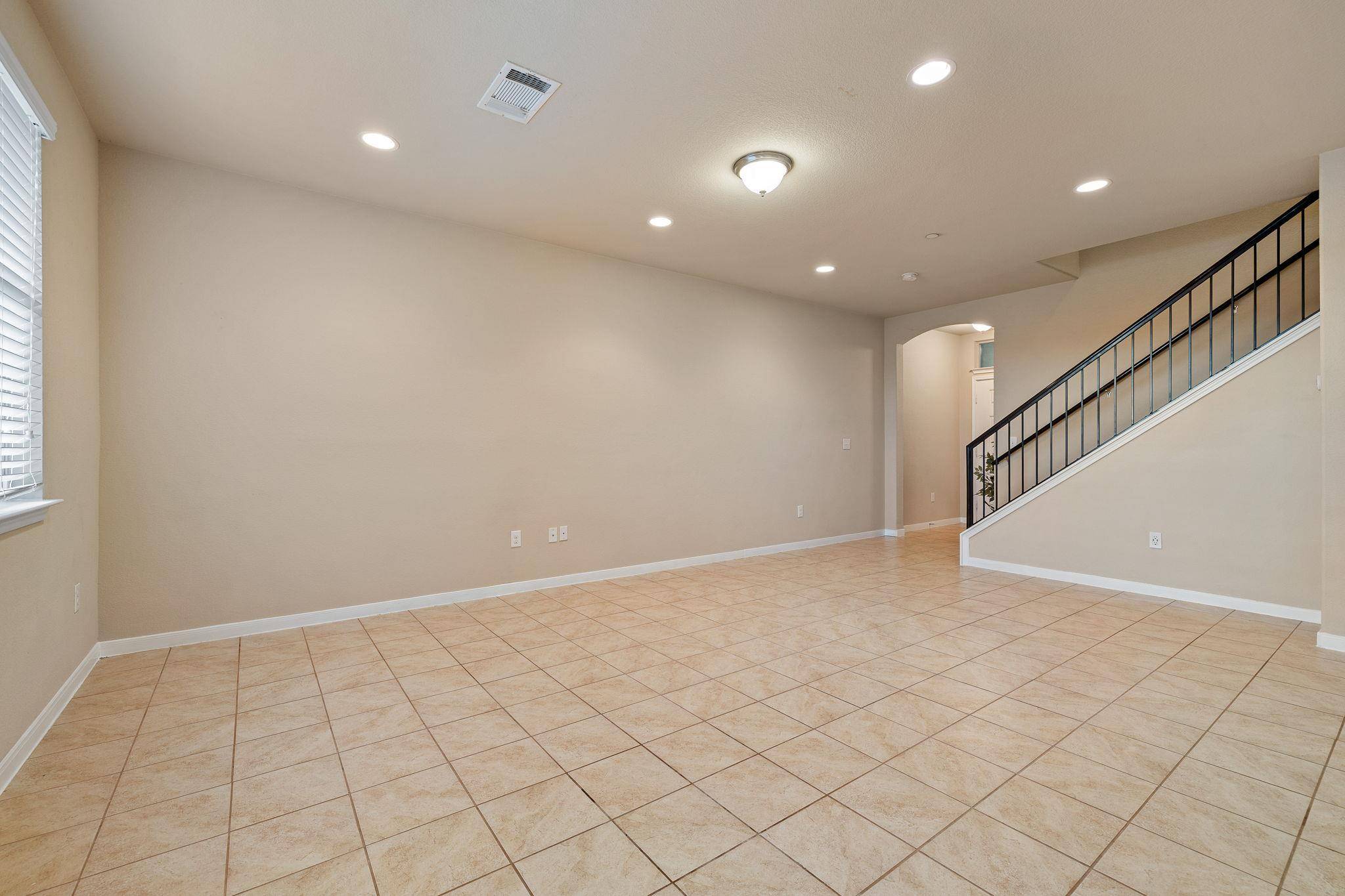 2880 Donnell DR #702, Round Rock, TX 78664