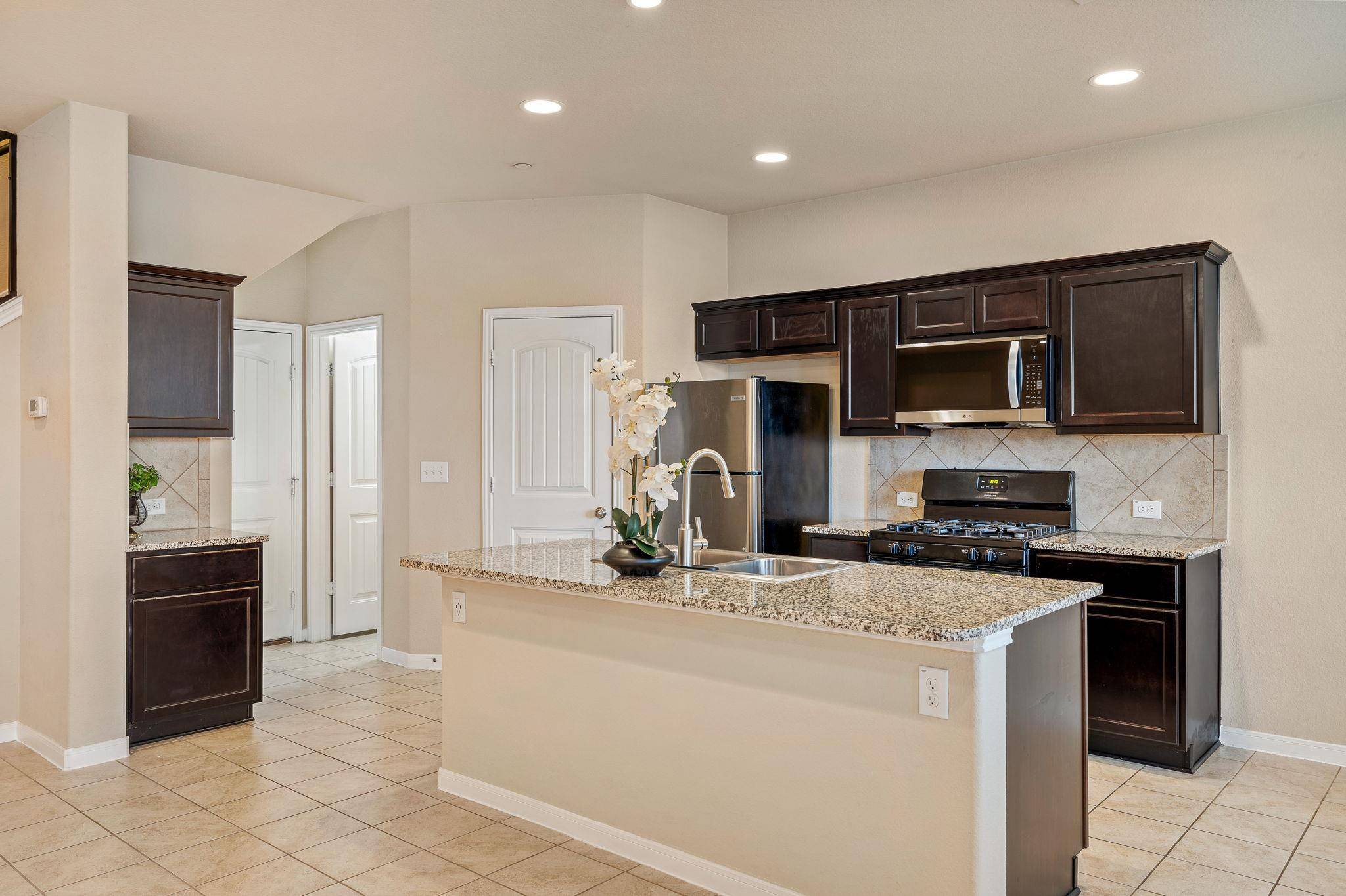 2880 Donnell DR #702, Round Rock, TX 78664