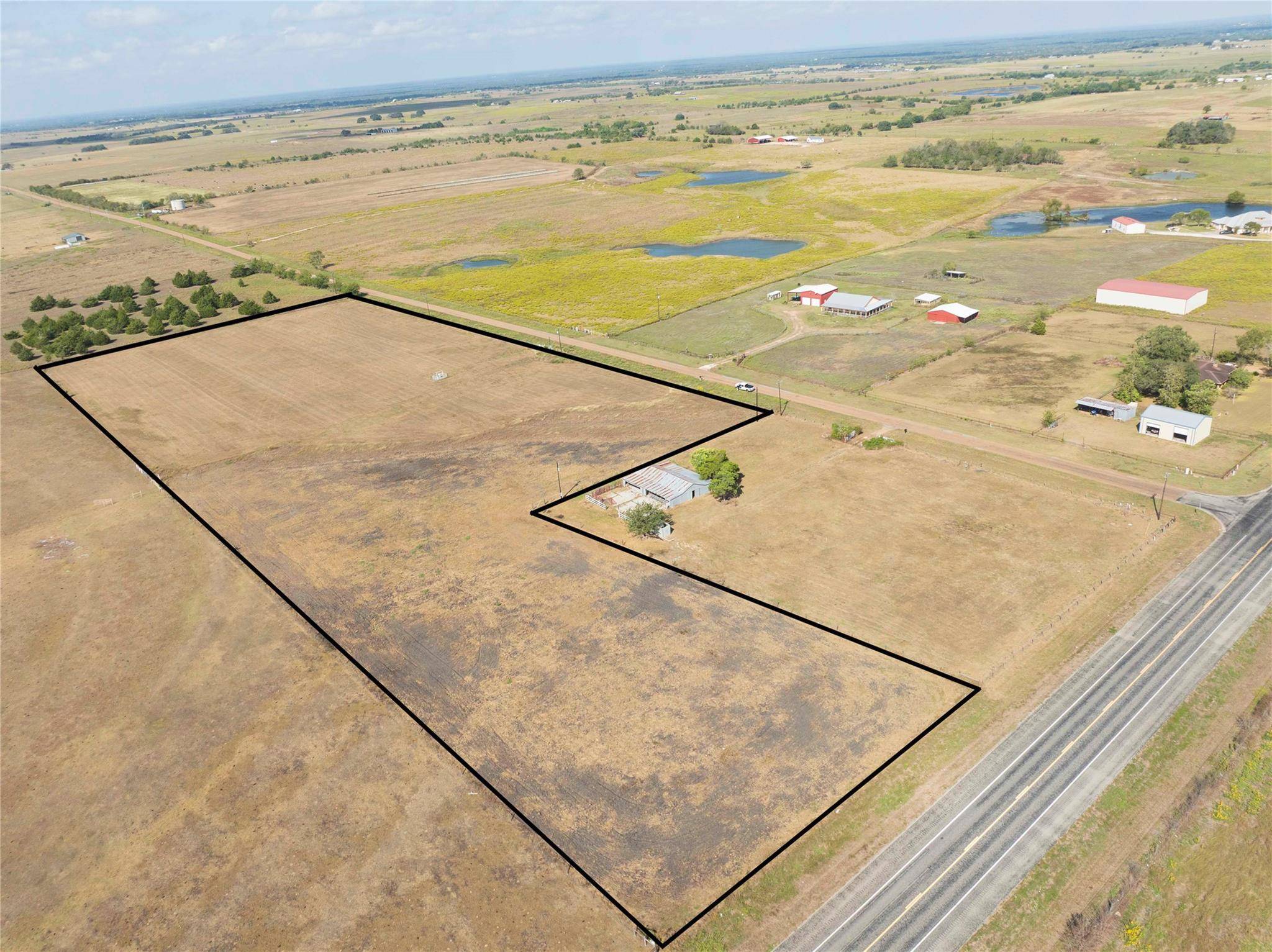 225 Knape RD, La Grange, TX 78945