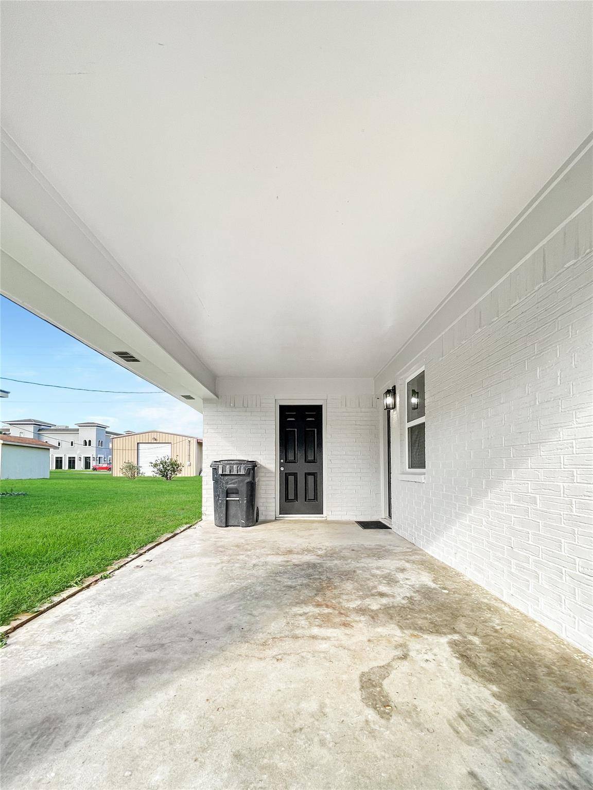 206 Summit ST, Rockdale, TX 76567