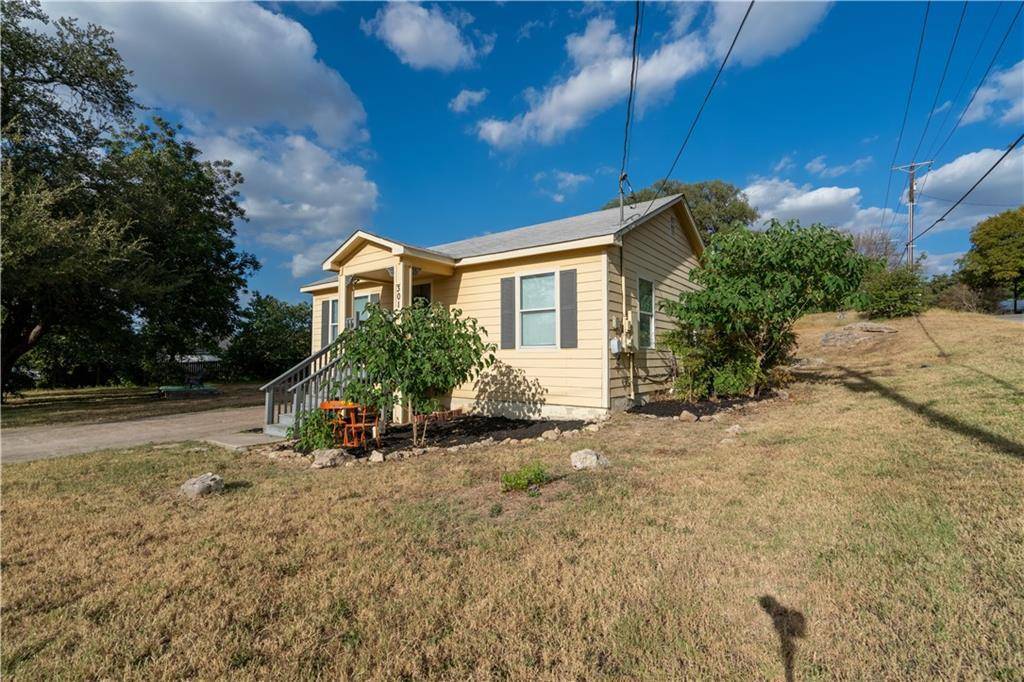 301 N Lewis ST, Round Rock, TX 78664