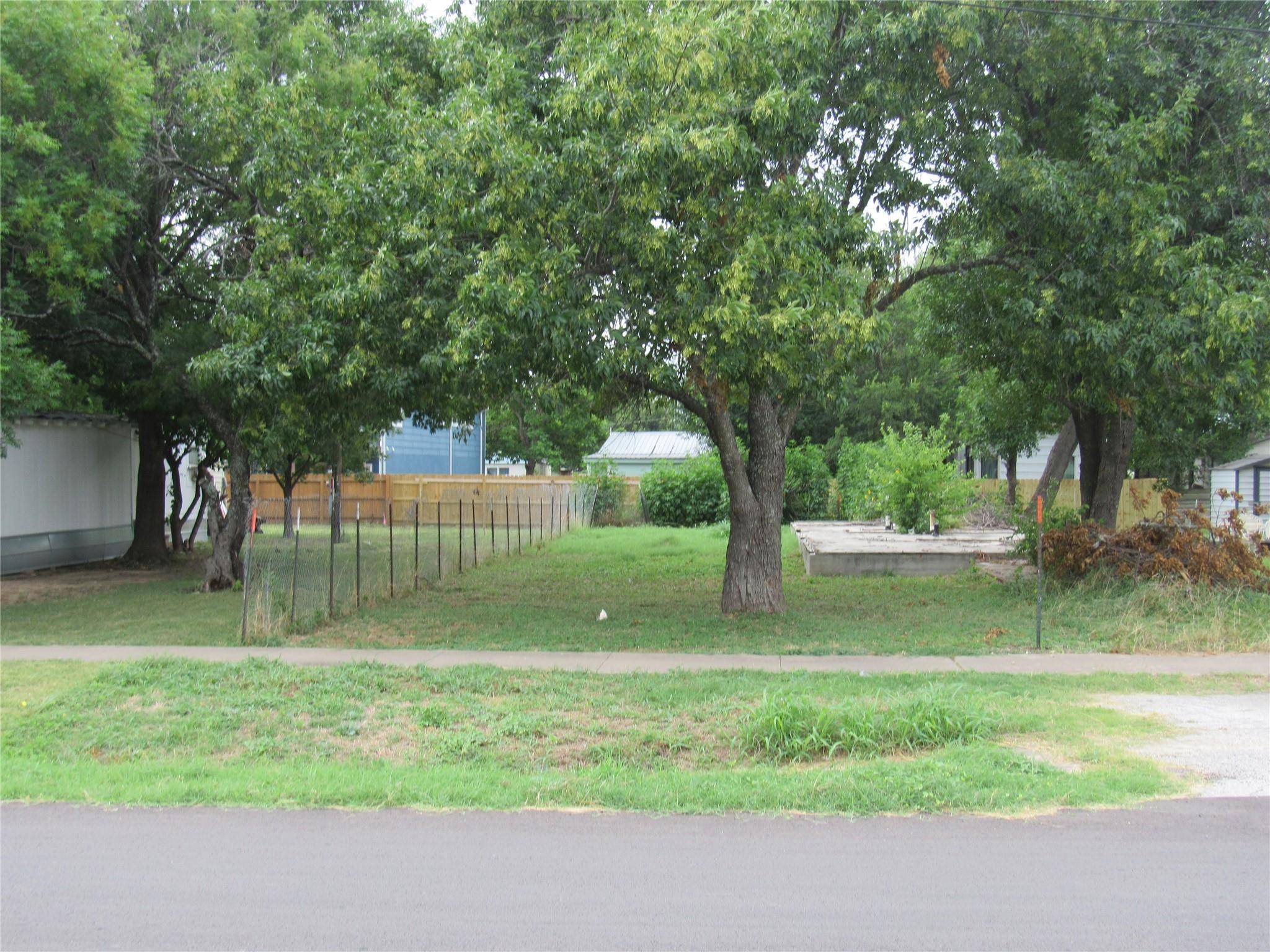 210 E E Carrie Manor RD, Manor, TX 78653