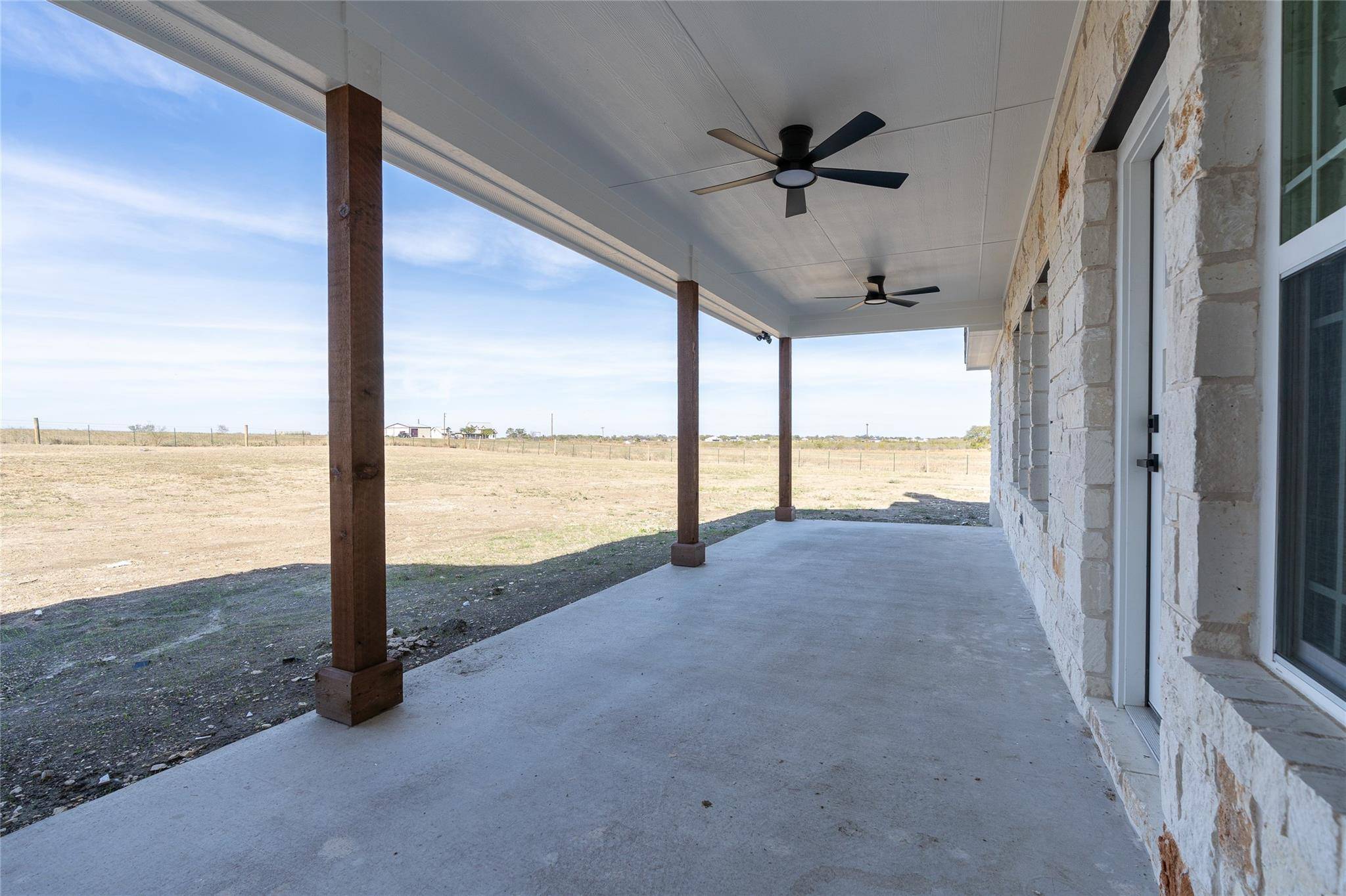1000 Black Ankle RD, Lockhart, TX 78644